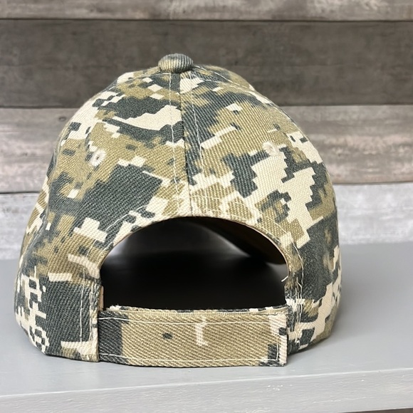 Trump Camouflage Cap - NWOT - Picture 4 of 5
